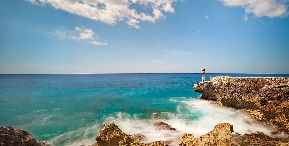 Idle Awhile Cliffs Hotel Negril
