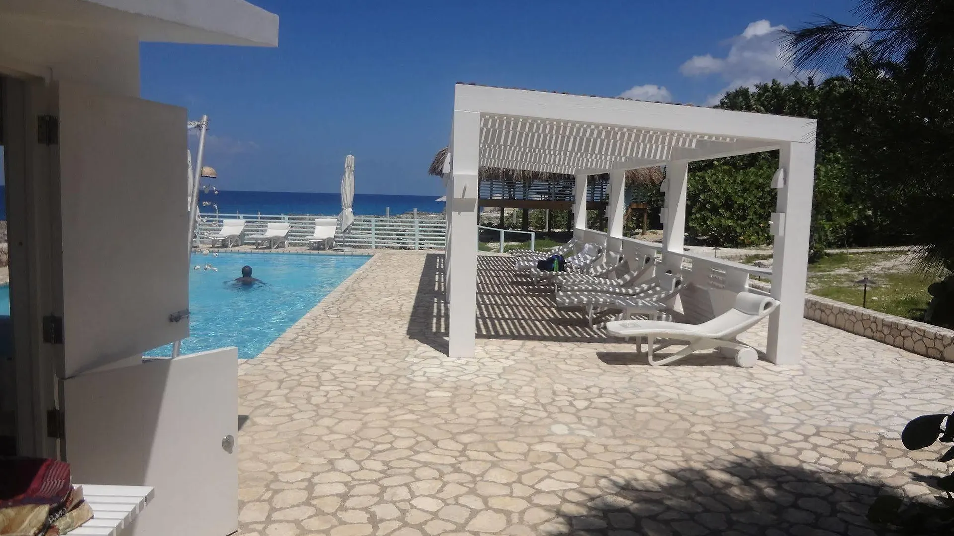 Idle Awhile Cliffs Hotel Negril