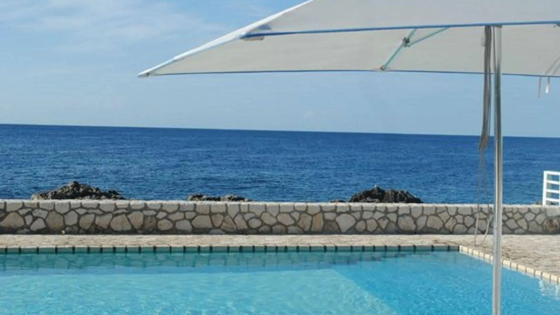 Idle Awhile Cliffs Hotel Negril